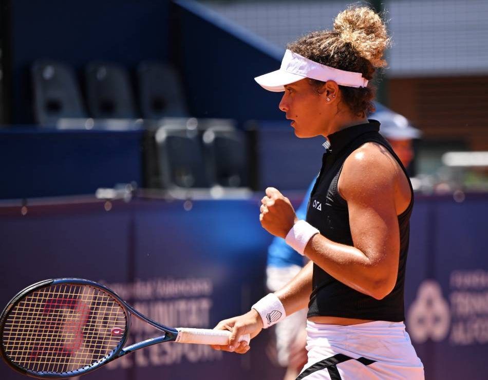 Sherif apabulla a Carlé para avanzar en el WTA de Valencia