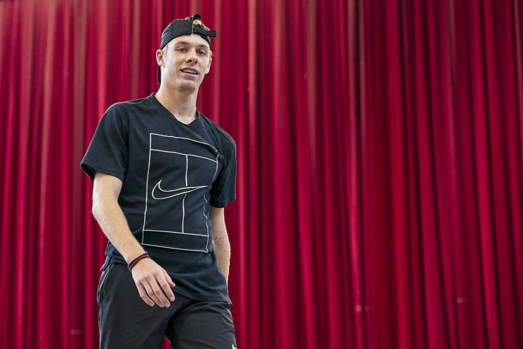 Shapovalov: “Admiro a Alcaraz, me considero un gran fan suyo”