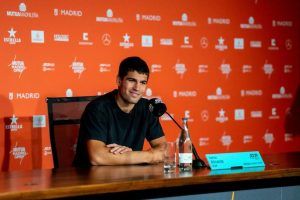 alcaraz uno favoritos wimbledon