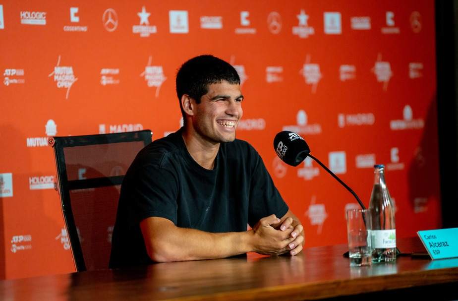 alcaraz feliz primera final hierba