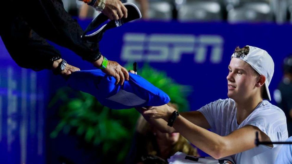 rune admirable djokovic