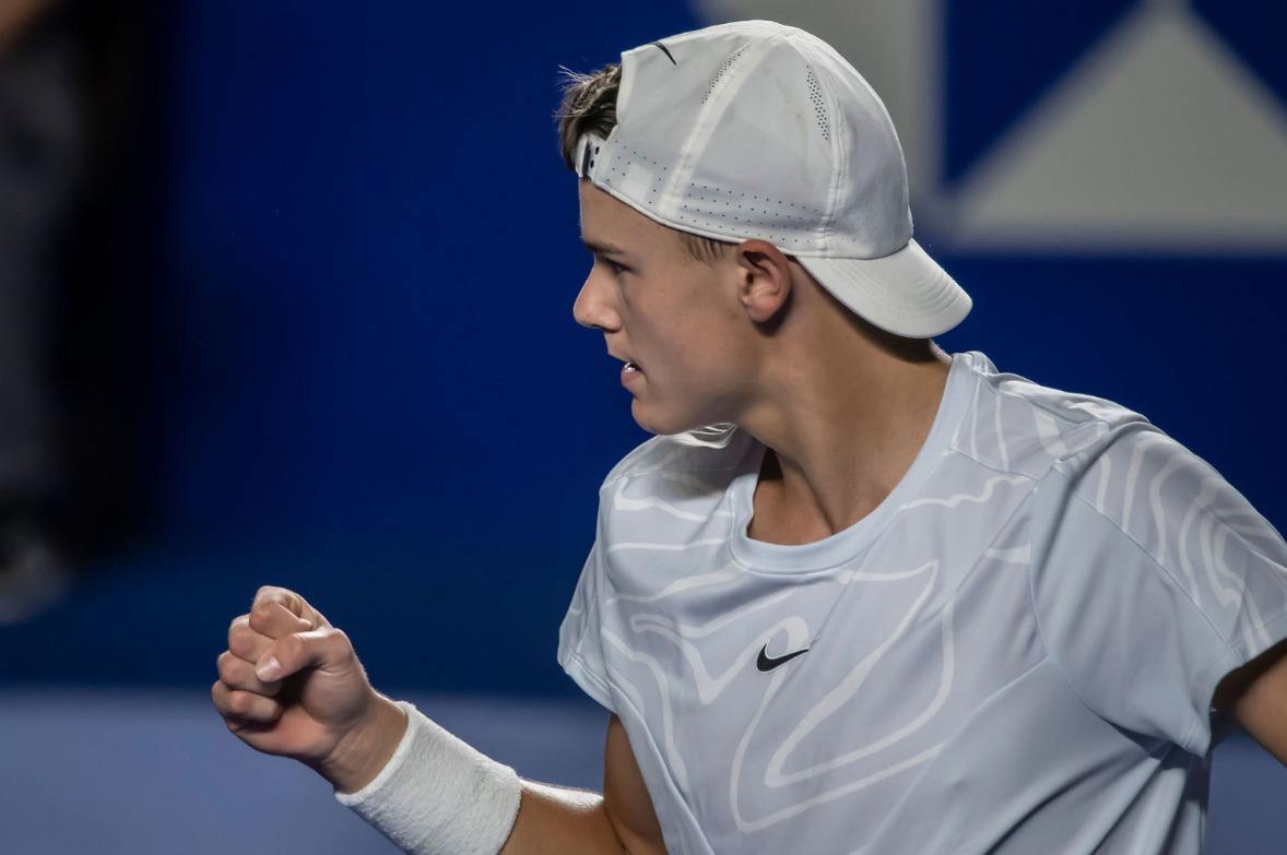 Rune sentencia a Loffhagen en Wimbledon
