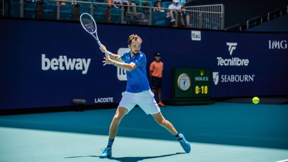 Medvedev baja ATP Washington