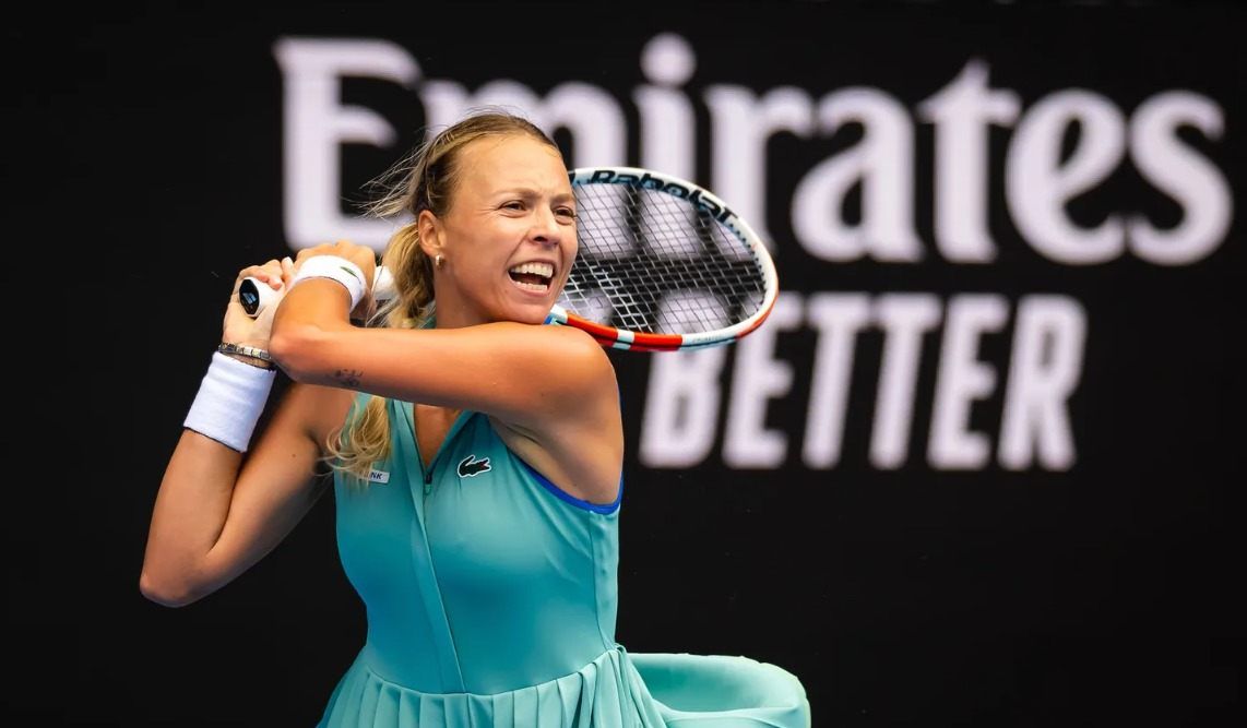 Kontaveit dice adiós a su carrera tras perder ante Bouzkova en Wimbledon