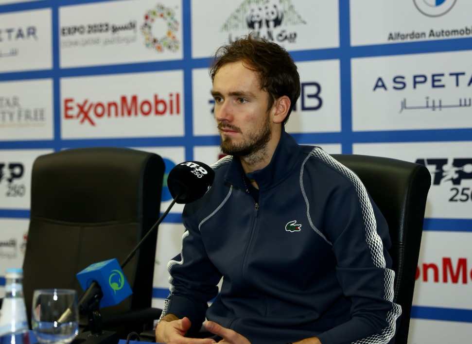 Medvedev: “Sé que puedo jugar bien en hierba”