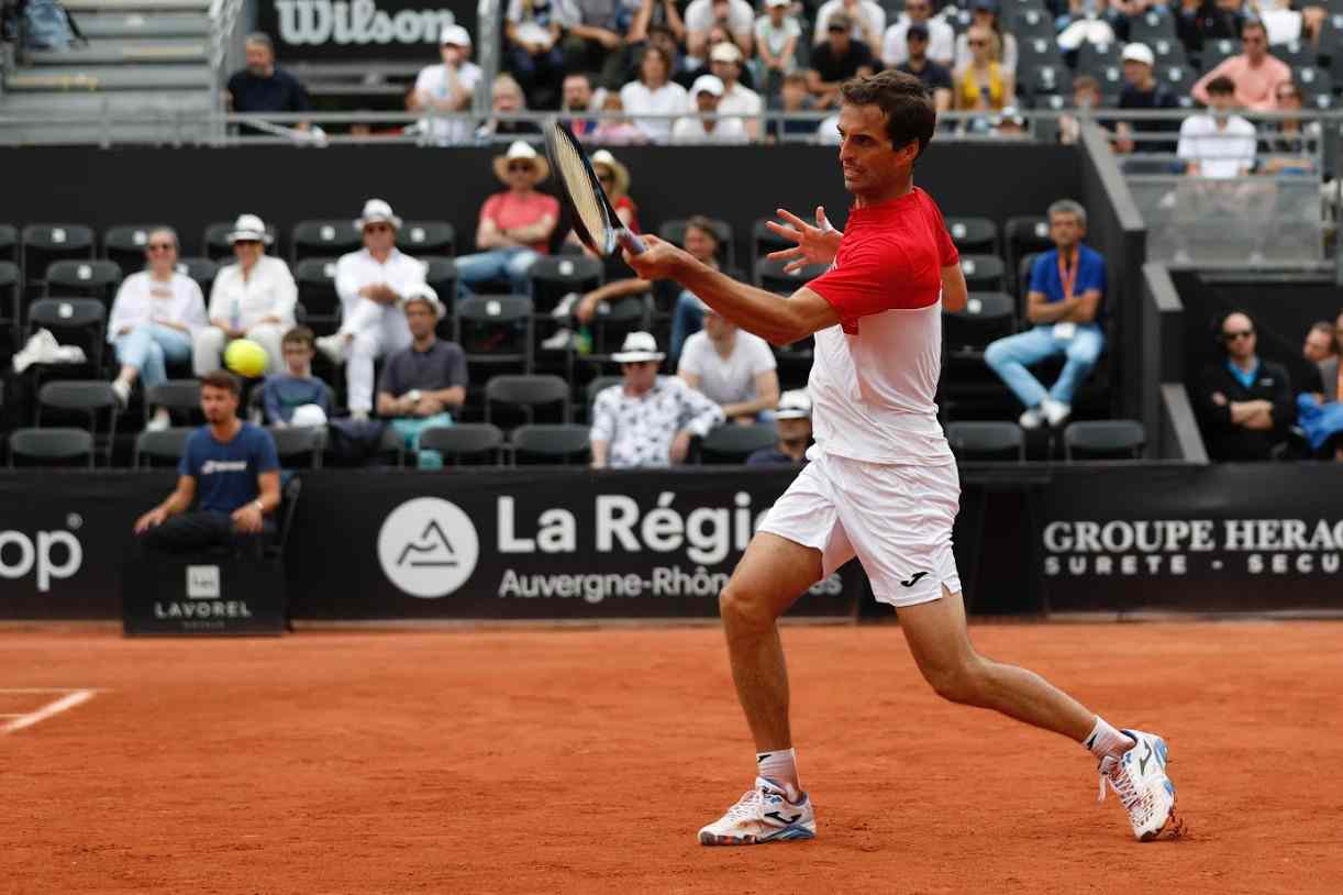 Ramos se hace fuerte ante Fognini en Gstaad