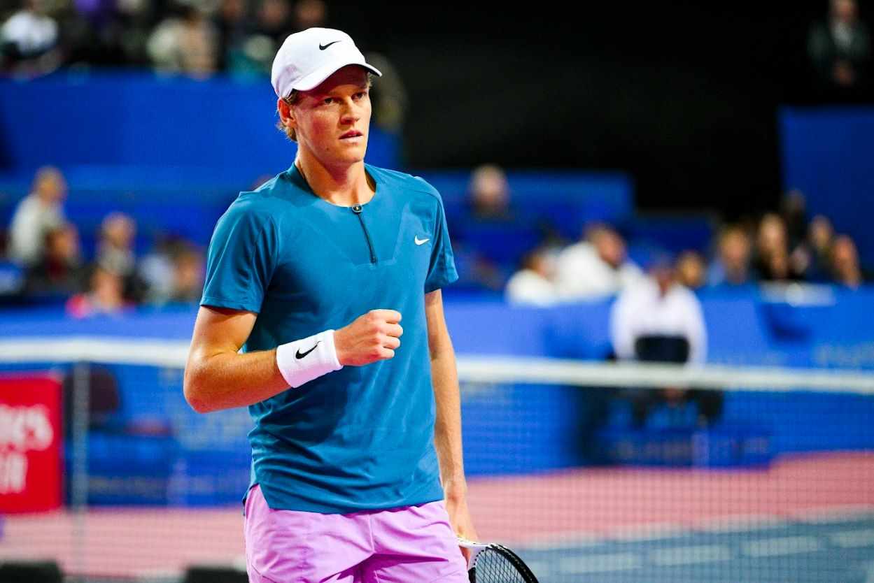 Sinner puede con Berrettini en su estreno en Toronto