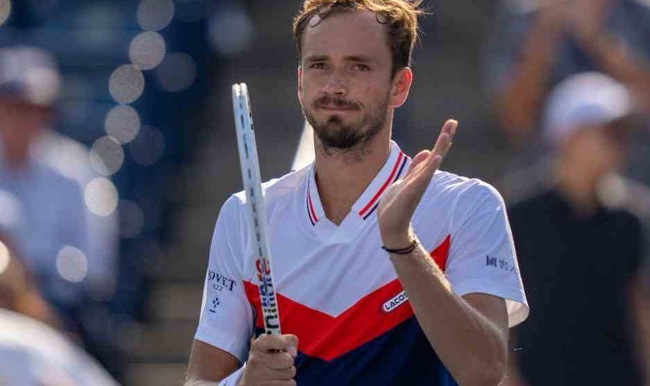 medvedev importante entrenador jefe