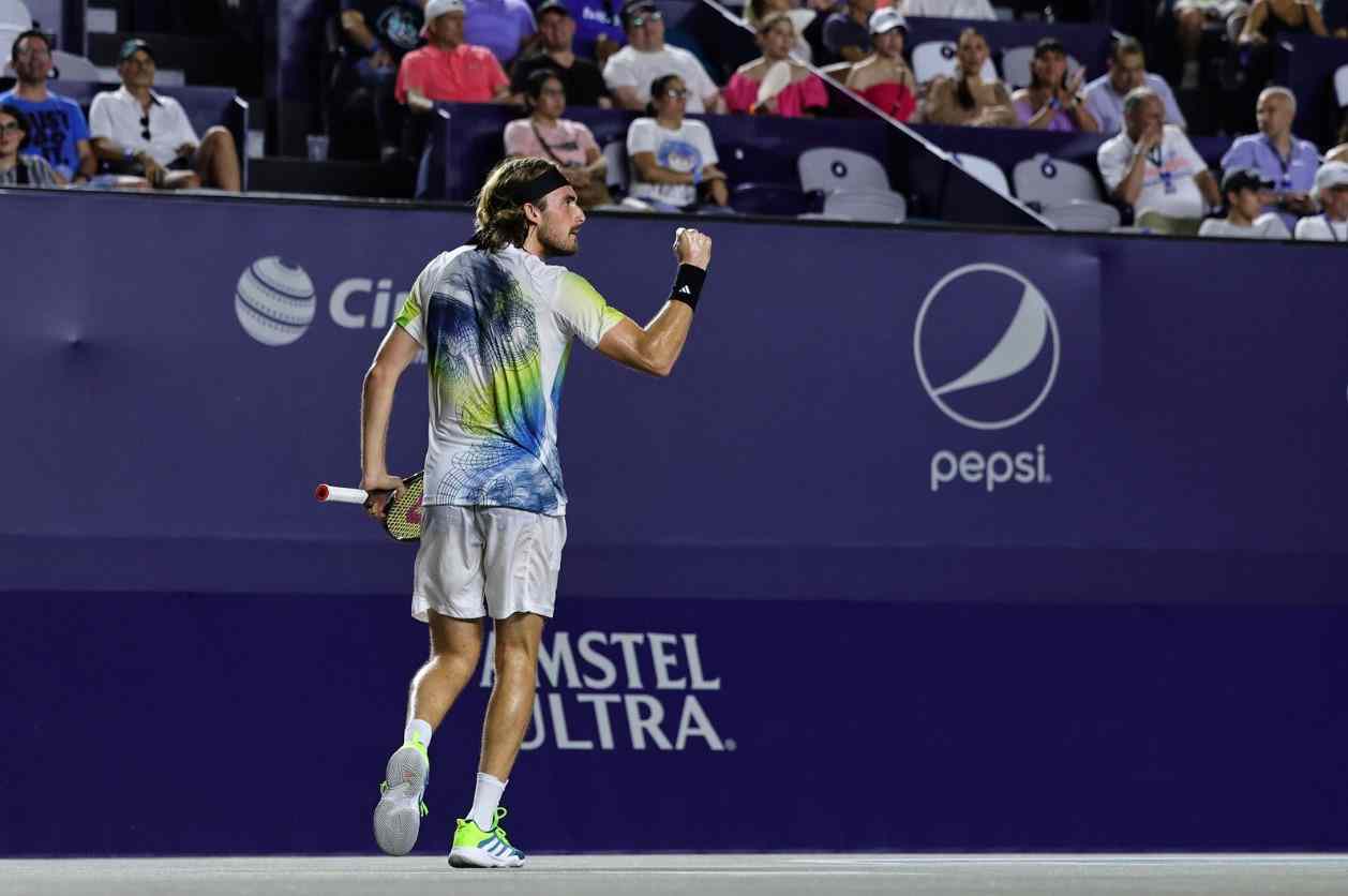 Tsitsipas debuta en Los Cabos ganando a Isner de madrugada