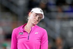 Rybakina baja WTA Tokio
