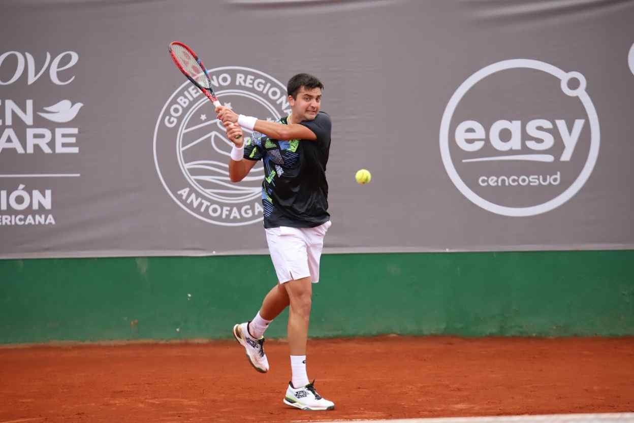 Barrios avanza, mientras Taverna y Dellien se despiden de Bogotá