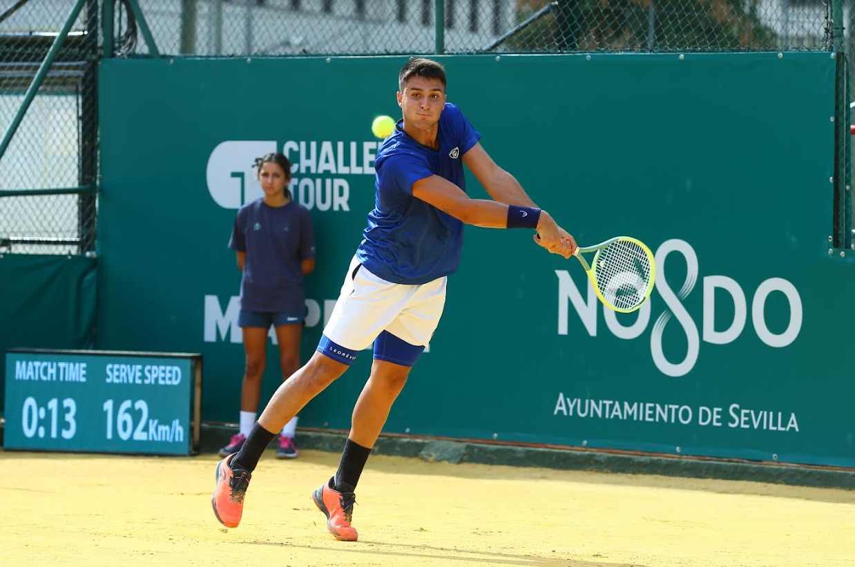 Llamas puede con Delbonis y Díaz Acosta avanza en Sevilla 1 llamas delbonis challenger sevilla