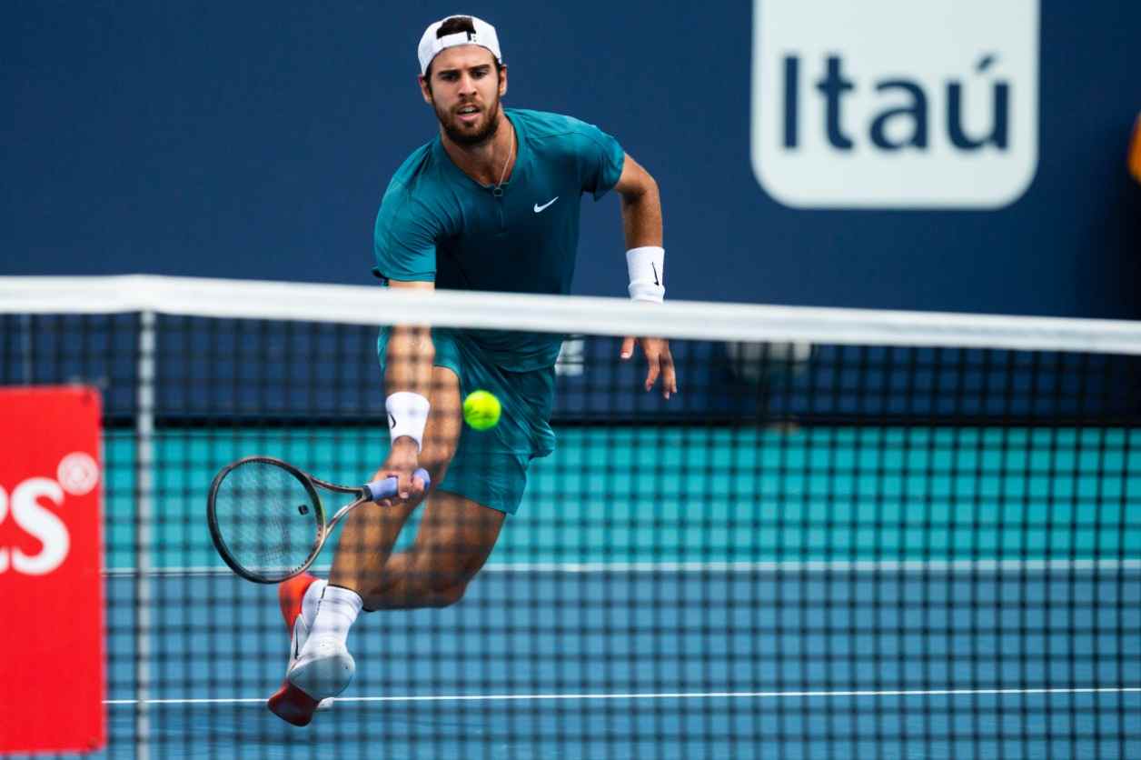 Khachanov sigue de dulce y es finalista de Zhuhai