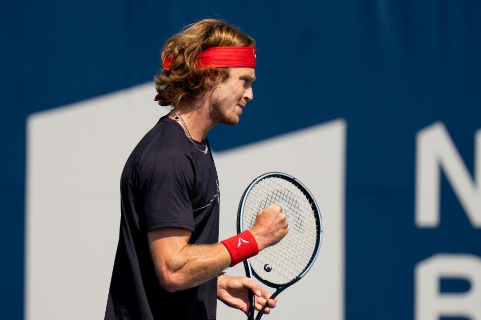 Rublev pudo con Dimitrov y es finalista en Shanghai