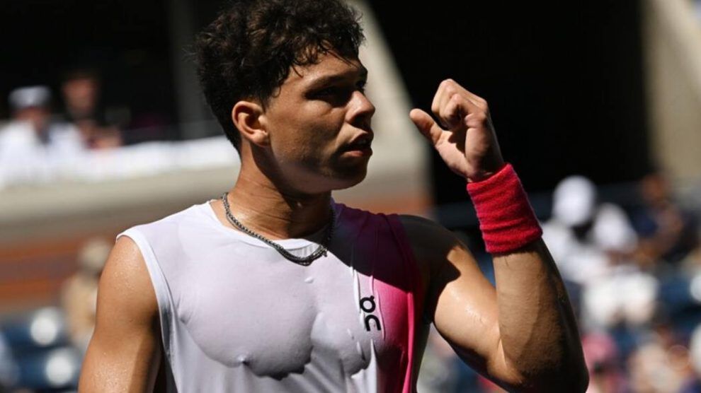 shelton karatsev finalistas tokio