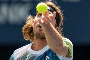 tsitsipas vuelve padre entrenador