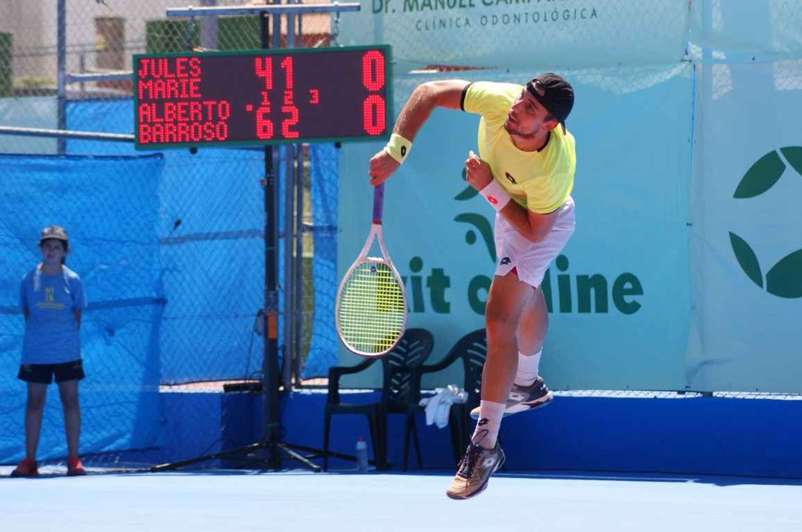 Alberto Barroso supera la previa en el Challenger de Alicante