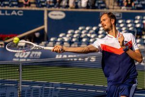 televisión horario atp pekín zverev medvedev