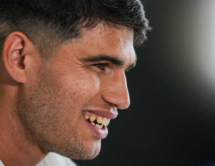 Alcaraz: “Hay algunos problemas, pero no es nada grave”