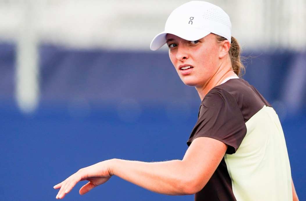 swiatek ausente billie jean king cup