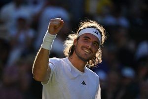 tsitsipas club 300 victorias