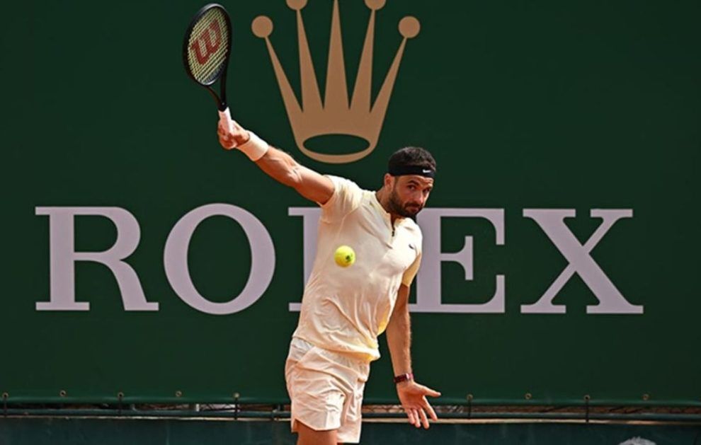 A la séptima bola de partido Dimitrov cierra su cita ante Medvedev