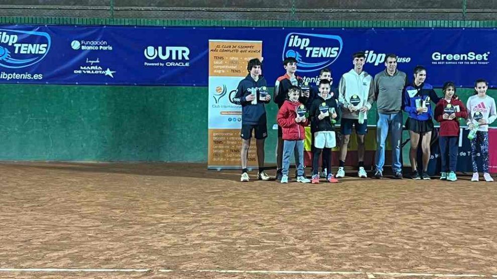 campeones club internacional tenis young tour