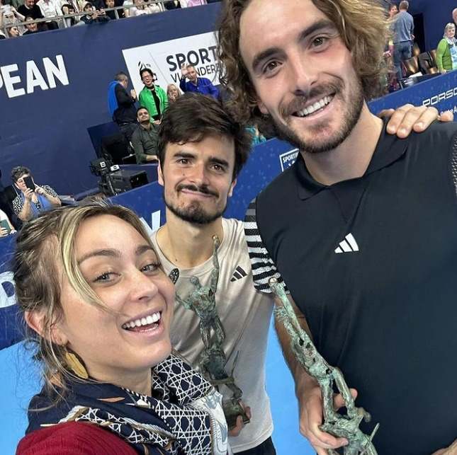 Tsitsipas: “Badosa es nuestra entrenadora en dobles”