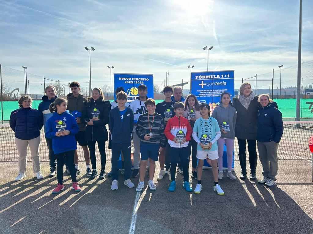 Los ganadores del Young Tour en Club de Tenis Valdepelayo