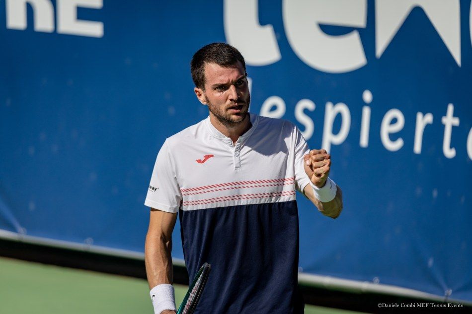 Martínez vence a Llamas en cuartos de Tenerife