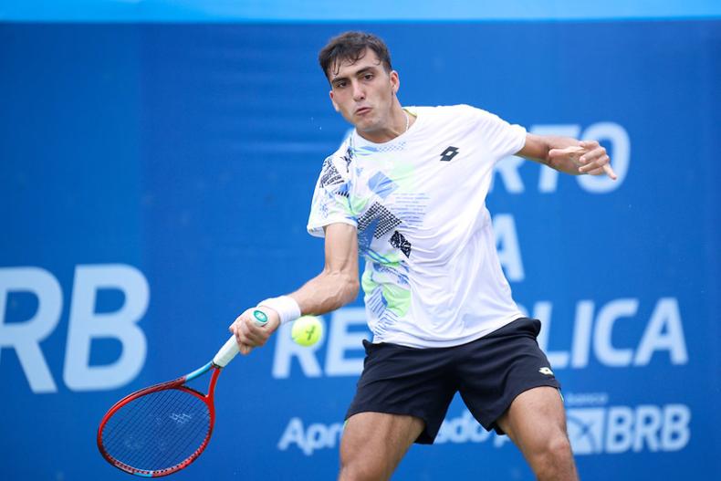 Burruchaga batalla pero no puede con Herbert