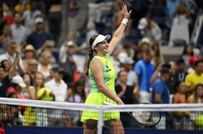 Ostapenko suma el primer triunfo en Australia