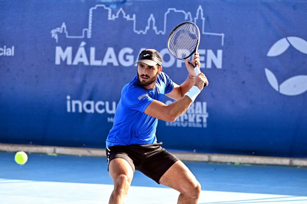 Moro Cañas comienza remontando en Oeiras