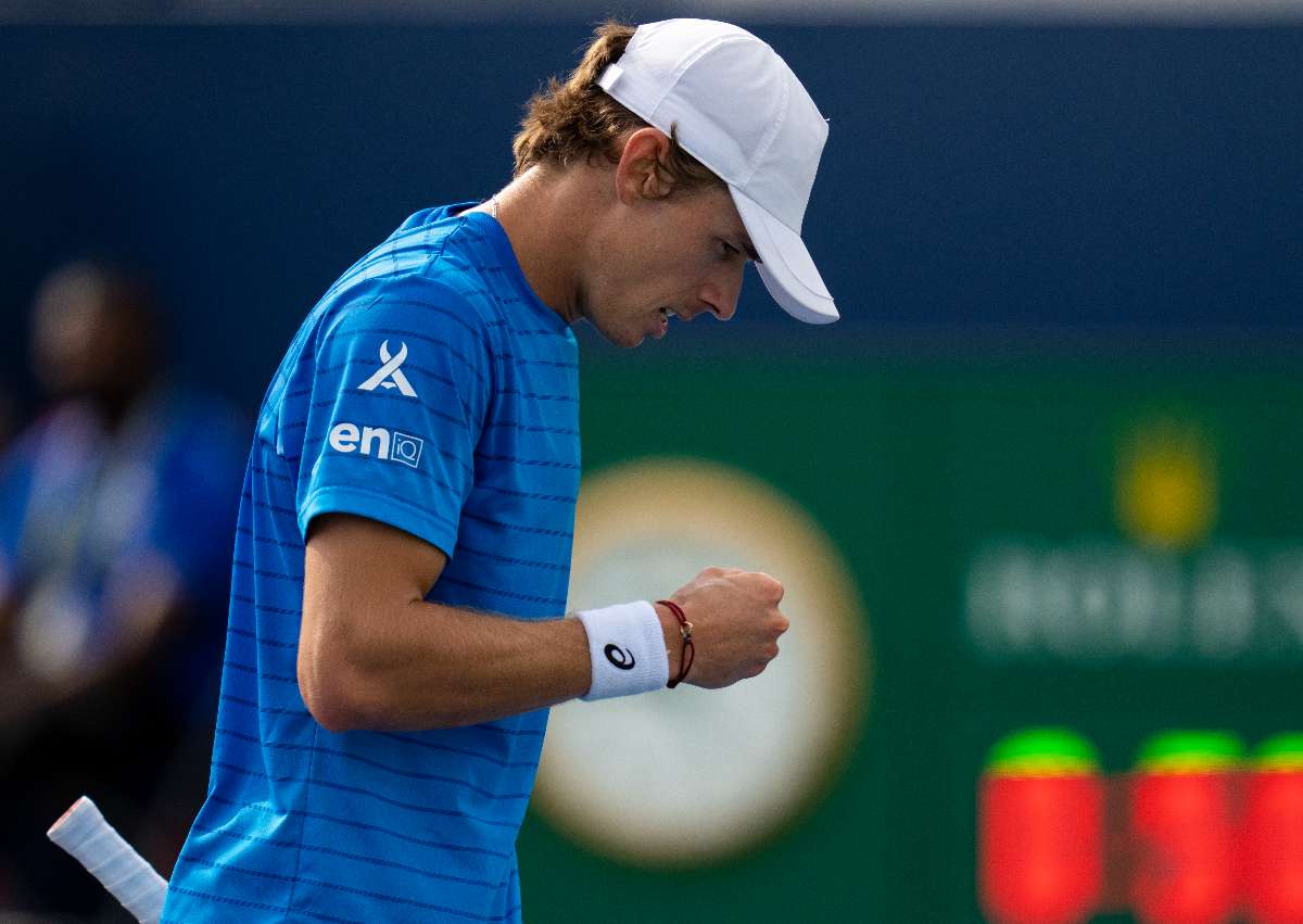 De Miñaur se impone a Dimitrov y llega a la final del ATP Rotterdam