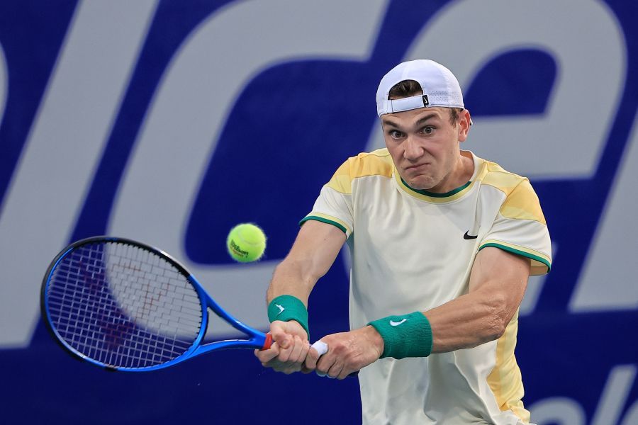 Draper es sólido ante Paul en Acapulco