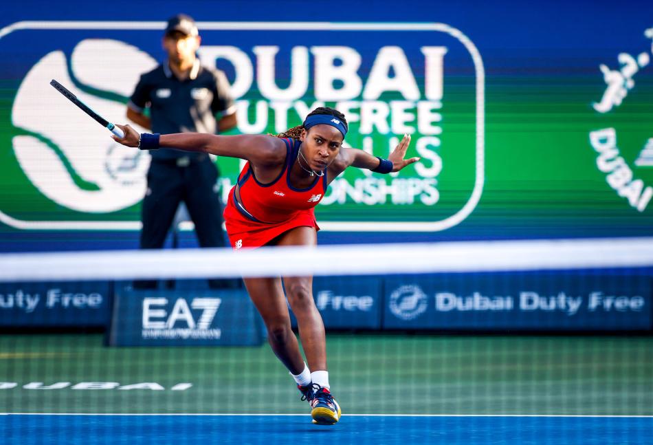 Gauff viene de atrás para vencer a Pliskova en Dubái