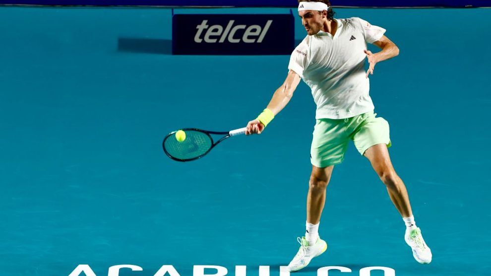 tsitsipas feliz de crear felicidad