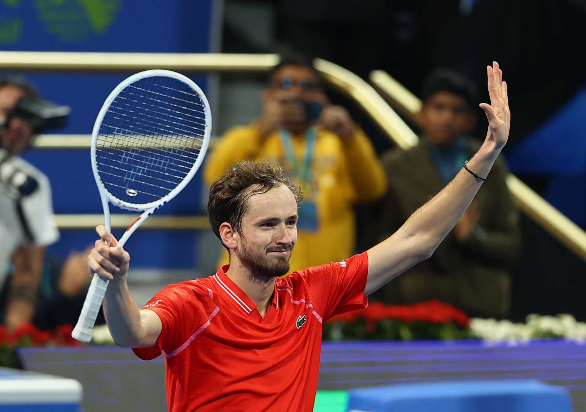 Medvedev se lleva un susto ante Sonego en el ATP Dubái