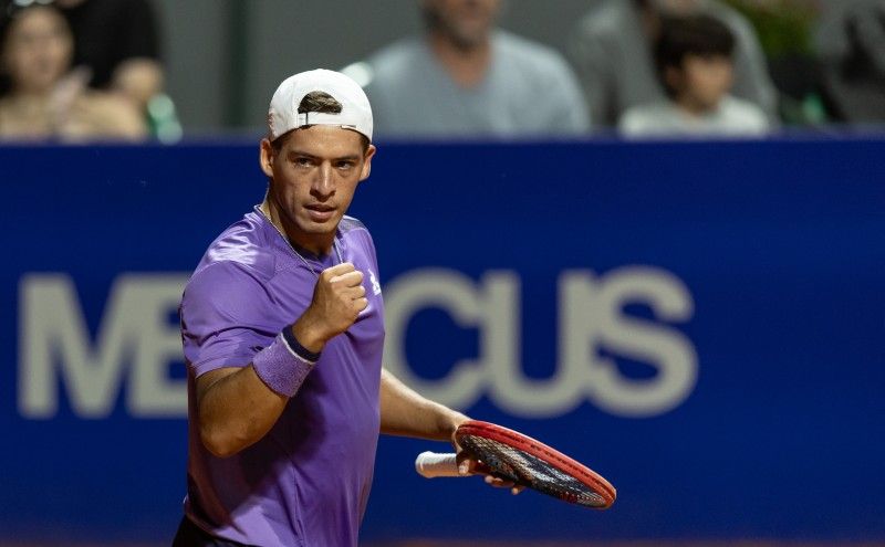 Báez toma revancha ante Darderi en Buenos Aires