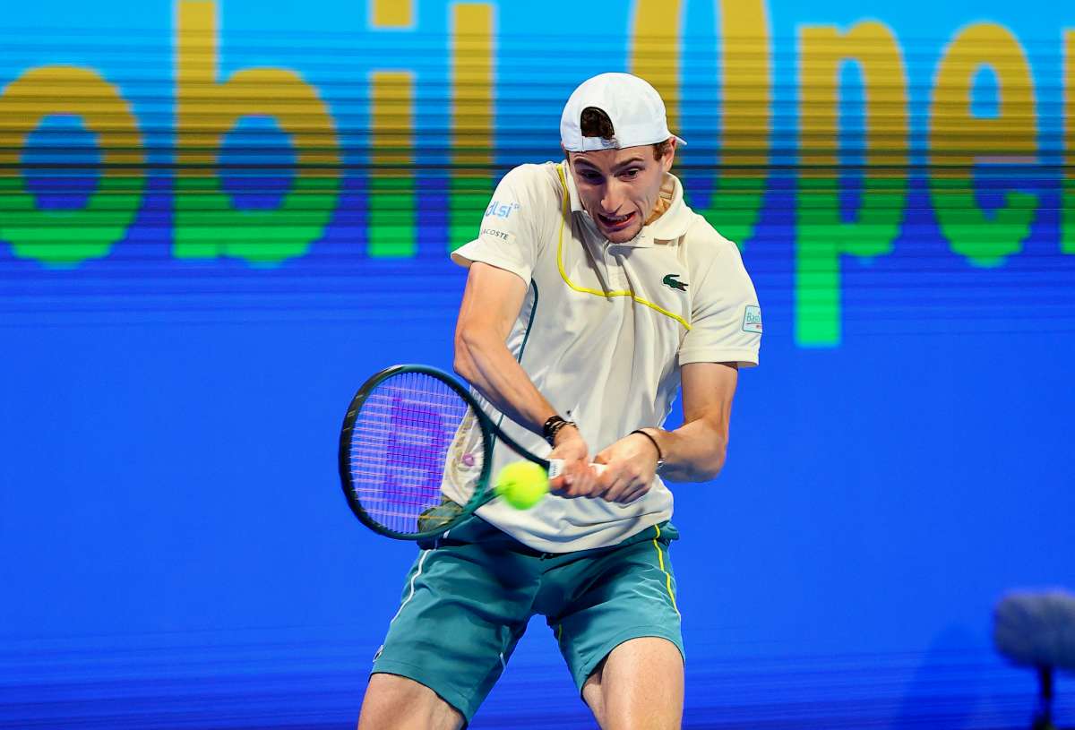 Humbert sorprende a Monfils en el debut del ATP Dubái