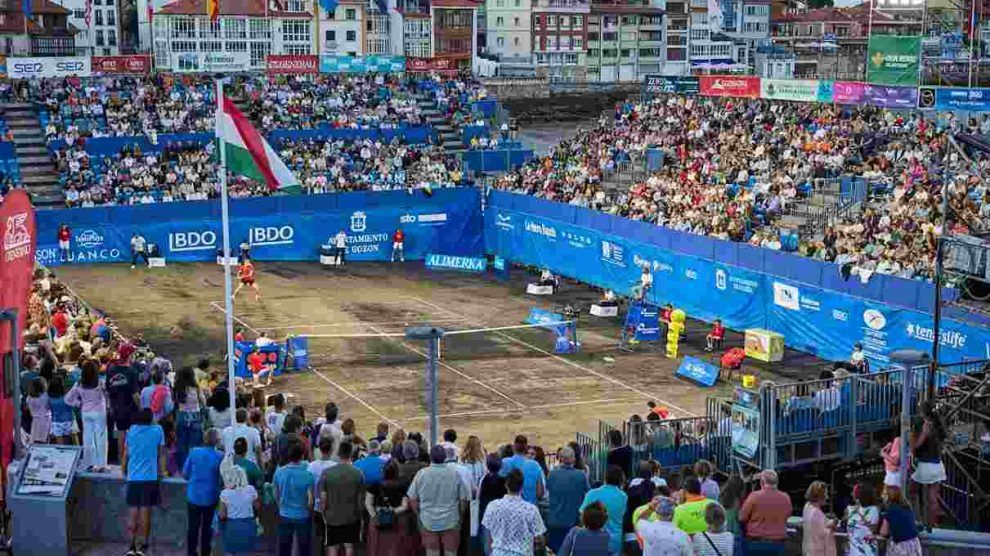 Torneo Tenis Playa Luanco busca mascota