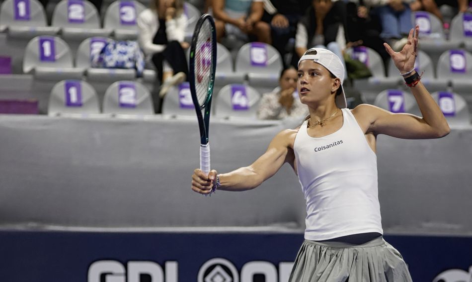 Arango cede ante el dominio de Fernandez en Miami