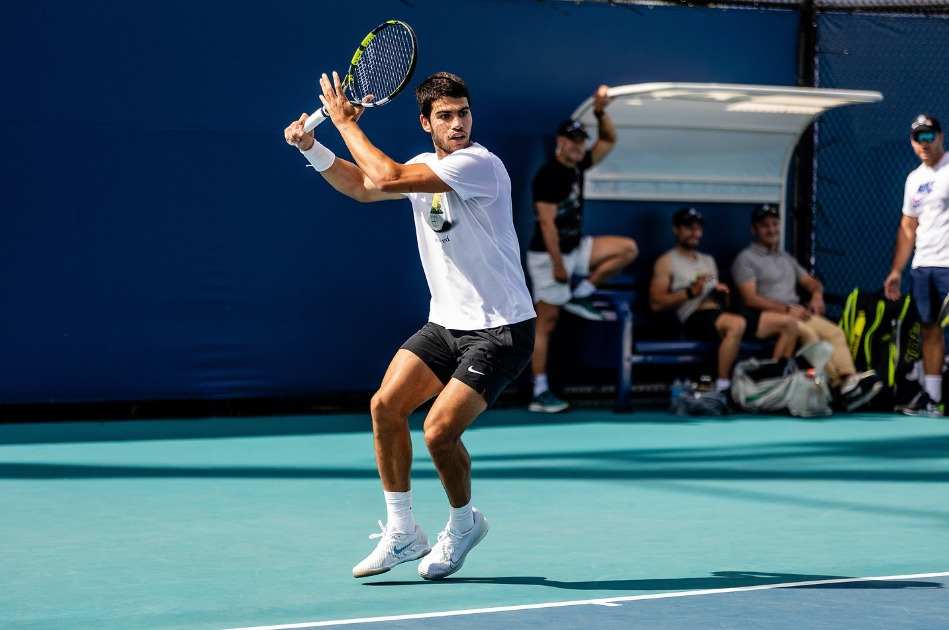 Alcaraz debuta sin problemas en el Miami Open