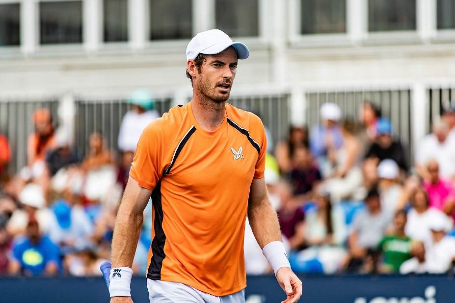 Machac necesita más de tres horas para eliminar a Murray del Miami Open