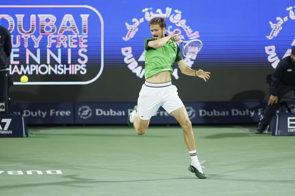 Medvedev no le da chances a Carballés en Indian Wells