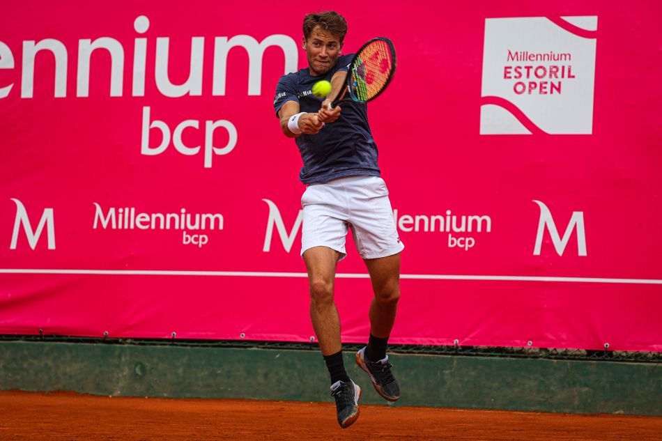 Ruud firma un solido debut en el ATP de Estoril