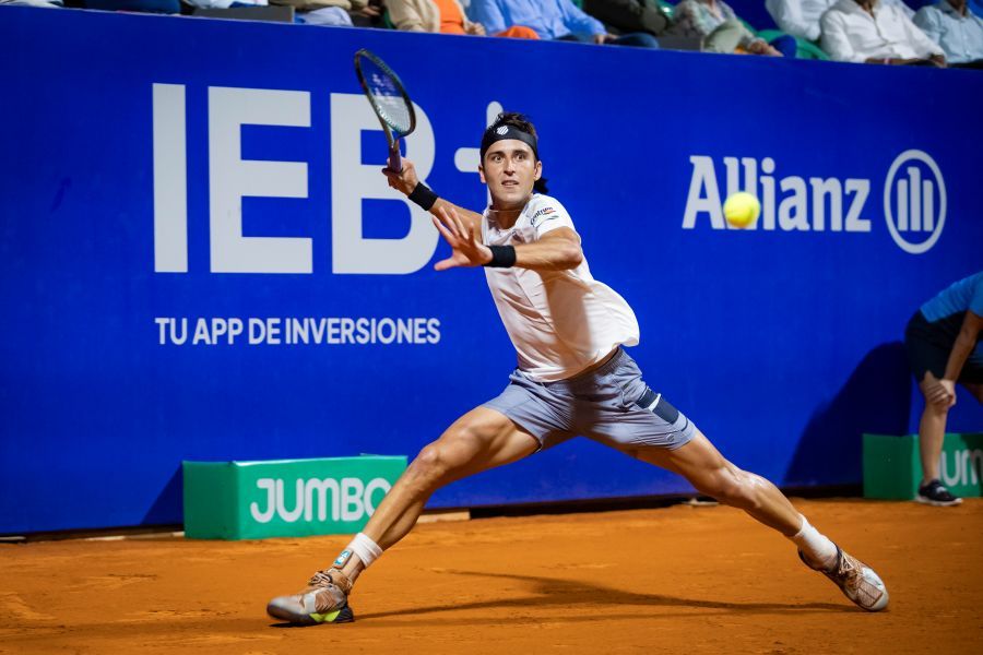 Etcheverry es superior a Jarry en el debut de Montecarlo