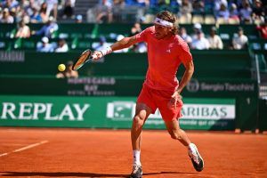 televisión horario atp montecarlo tsitsipas sinner
