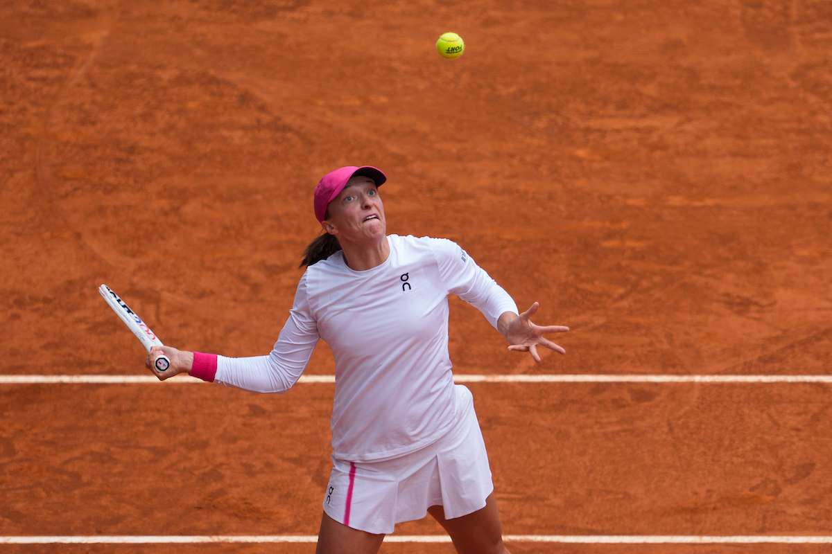 Iga Swiatek arrasa en Roma y avanza hacia la final