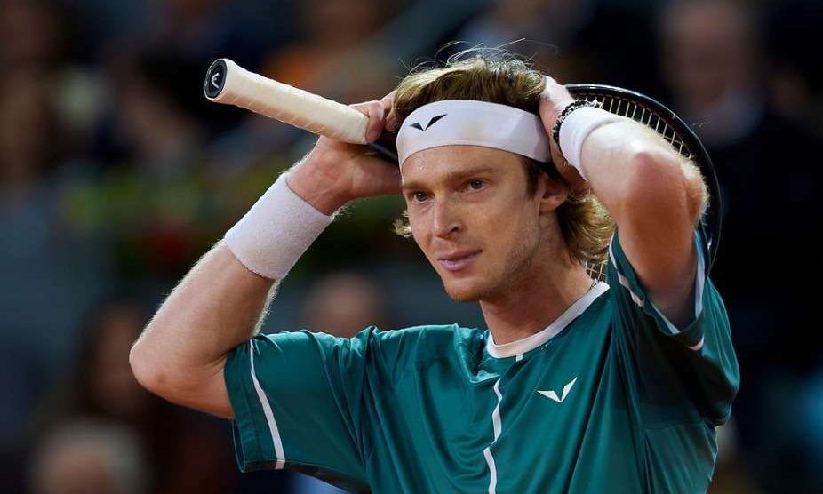 Rublev sigo enfermo hospital